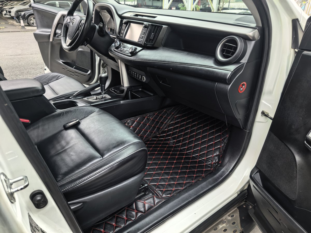Toyota RAV4 2018 #5 Toyota RAV4 2018 car image #5