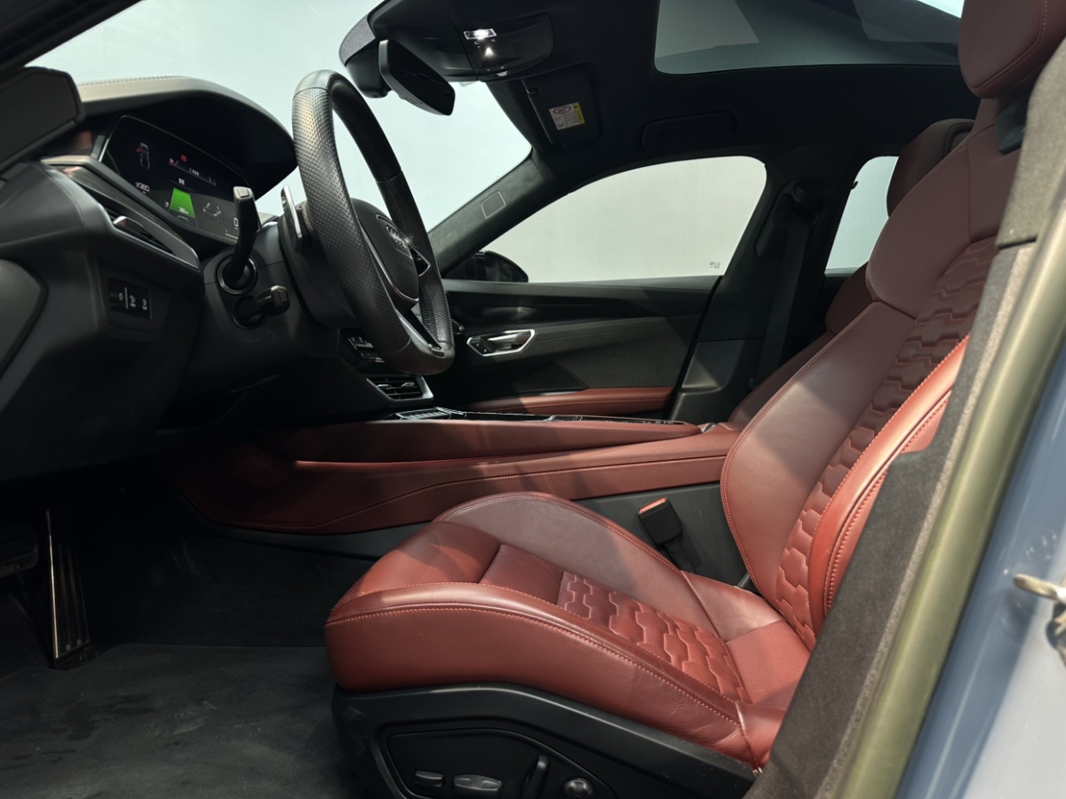 Audi RS e-tron GT 2022 #5 Audi RS e-tron GT 2022 car image #5