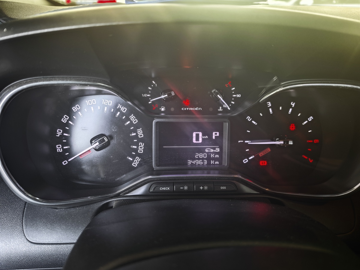 Citroen C4 AIRCROSS 2019 car image #5