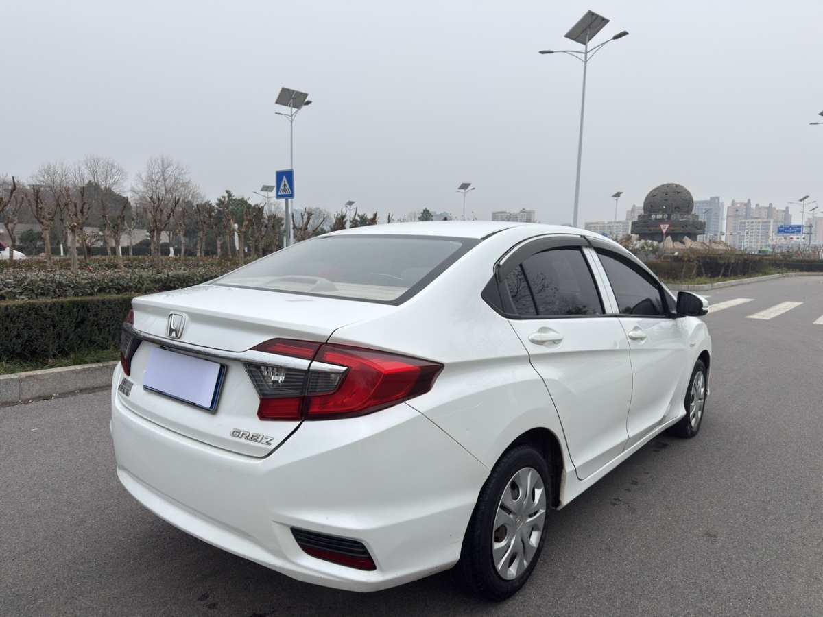 Honda Greiz 2017 #5 Honda Greiz 2017 صورة سيارة #5