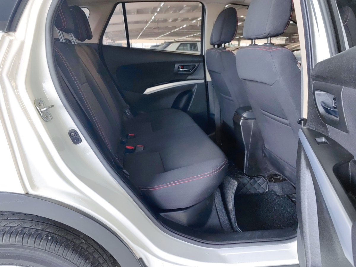 Suzuki S-Cross 2016 صورة سيارة #5