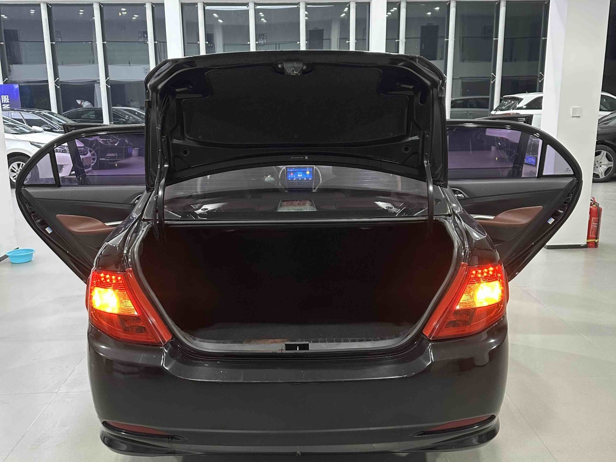 BYD F3 2016 car image #5