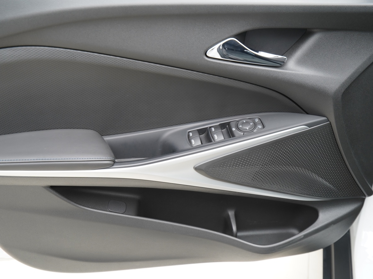 Chevrolet Charm 2023 car image #5