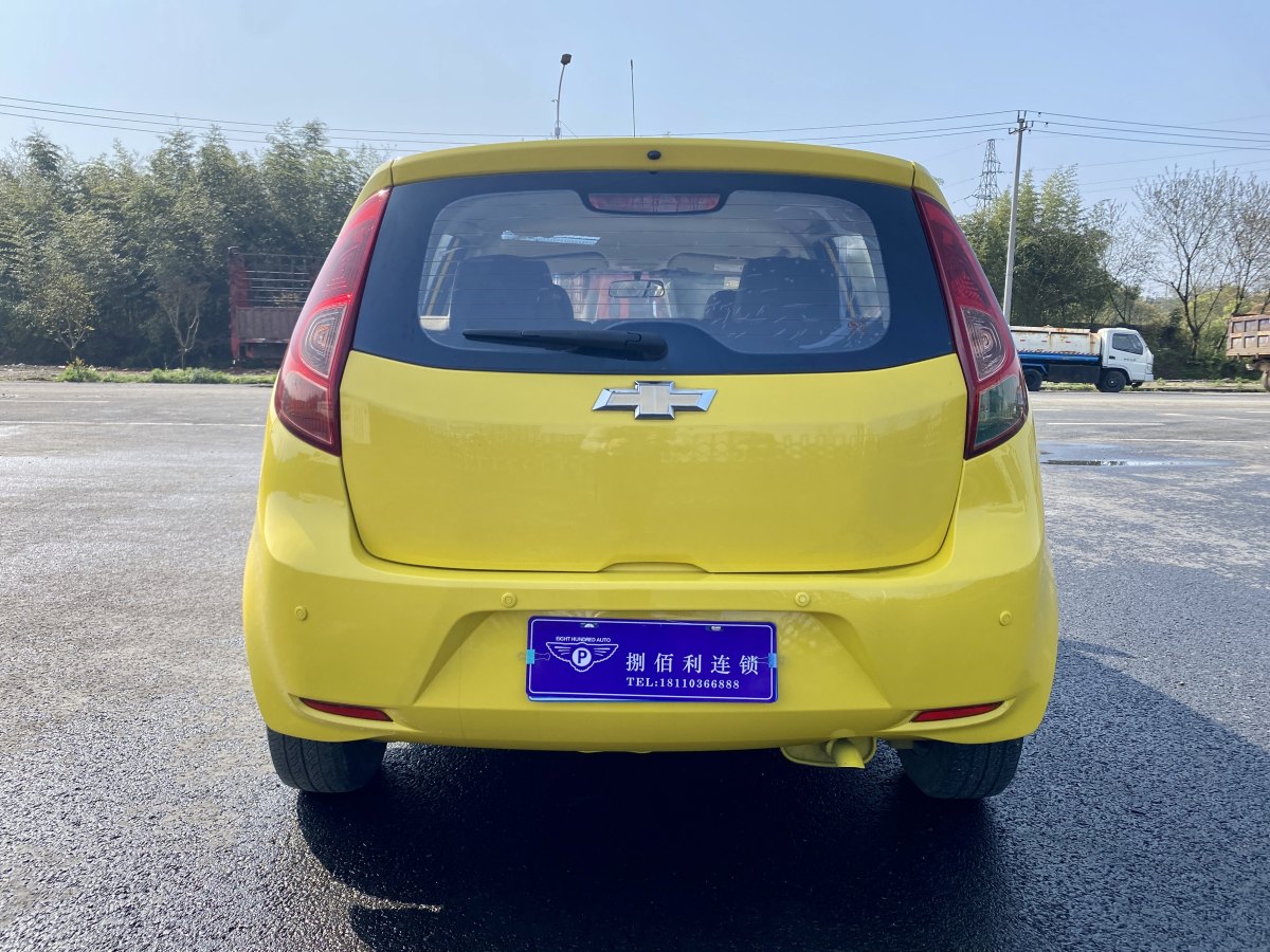 Chevrolet Sail 2011 immagine di auto #5