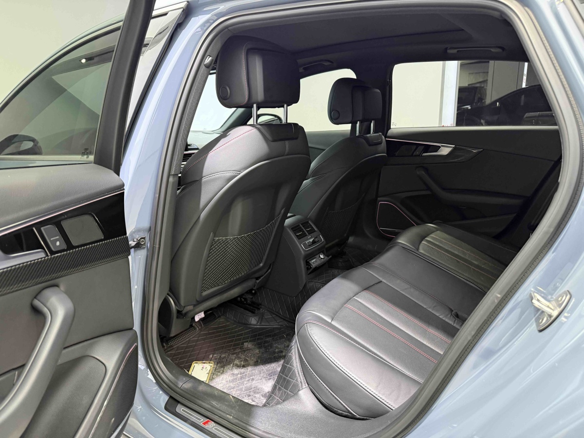 Audi A4L 2023 car image #5