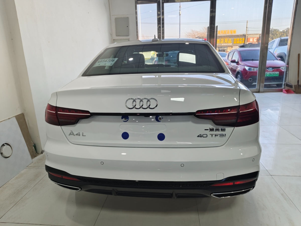 Audi A4L 2025 #5 Audi A4L 2025 car image #5
