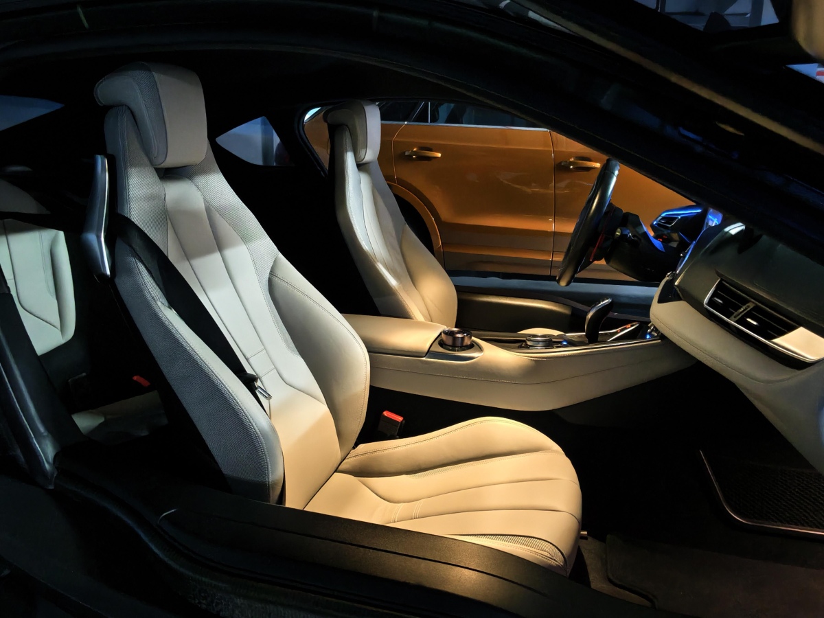 BMW i8 2016 car image #5