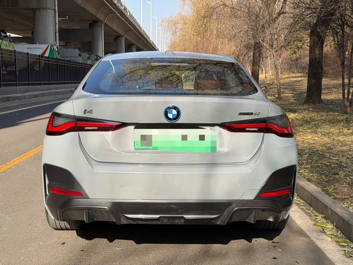 BMW i4 2025 car image #5