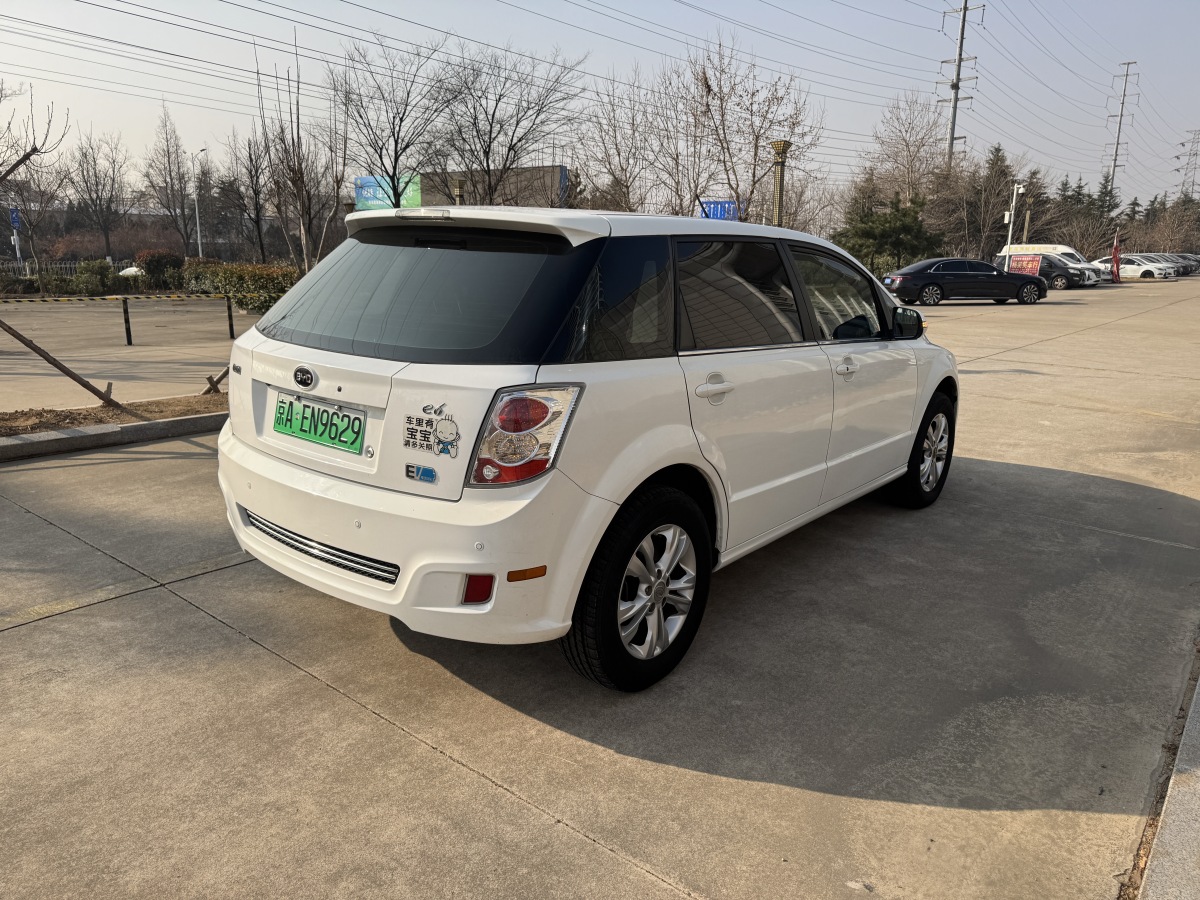 BYD e6 2017 #5 BYD e6 2017 car image #5