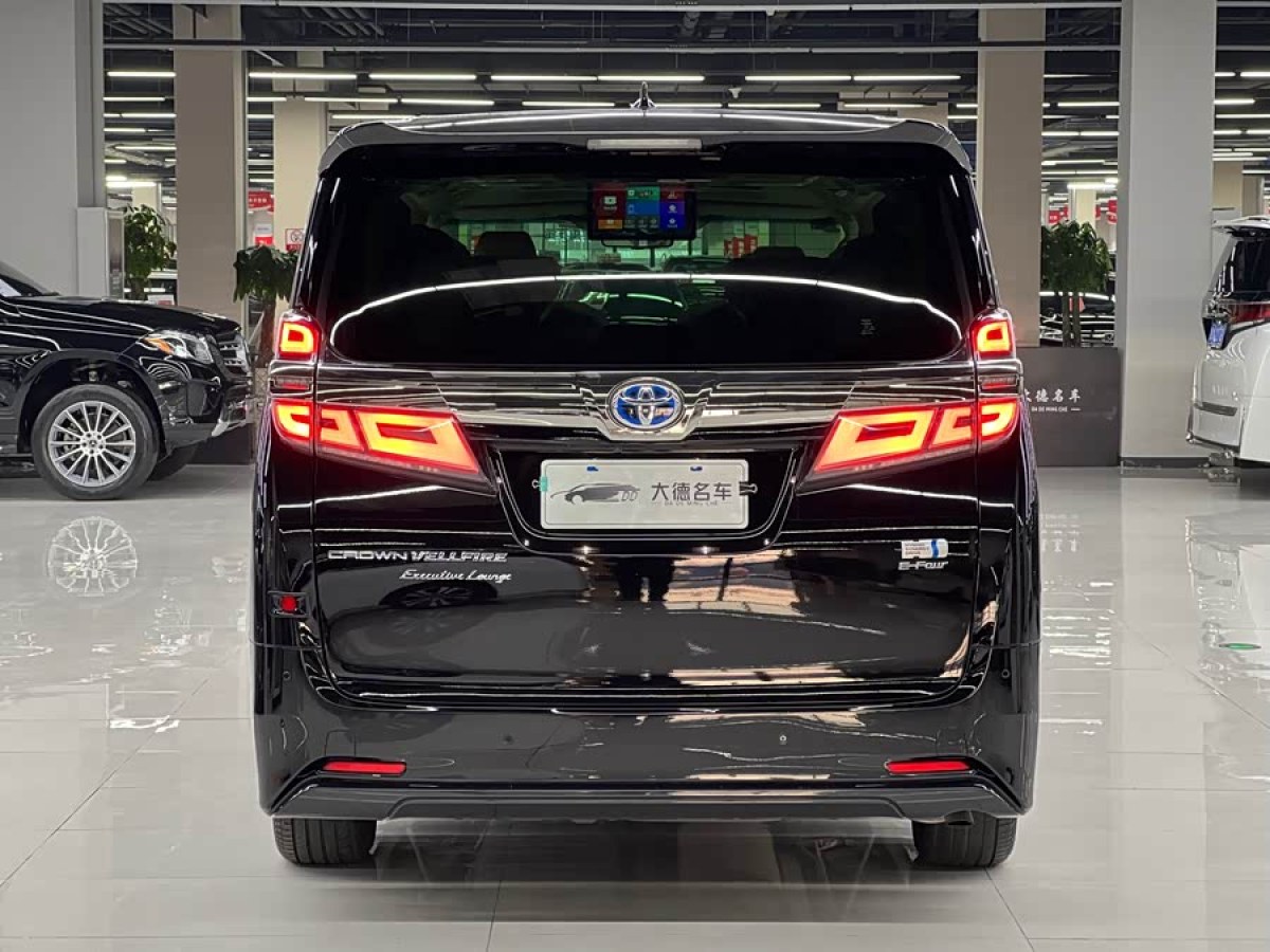 Toyota Vellfire 2022 car image #5