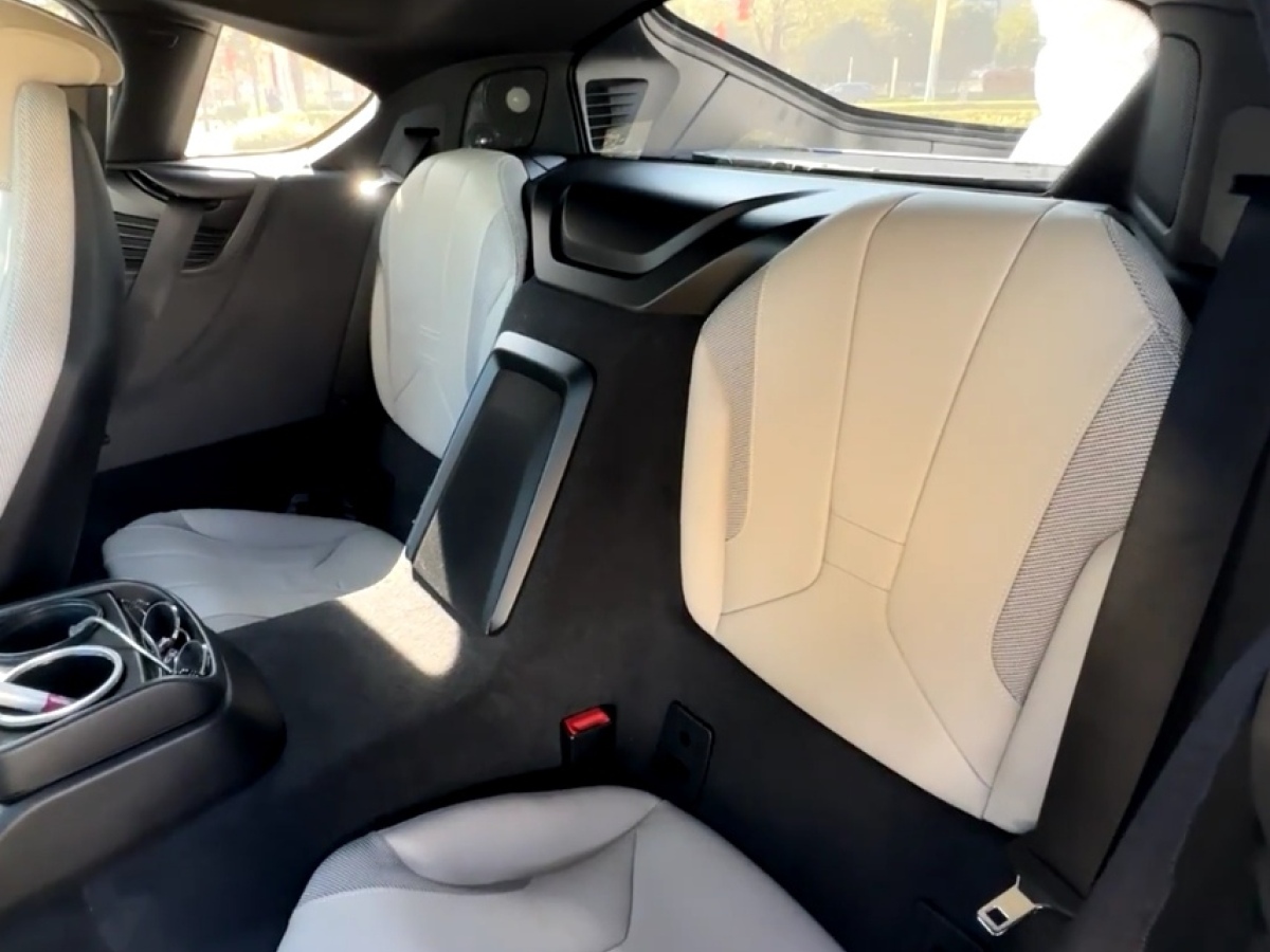 BMW i8 2017 صورة سيارة #5