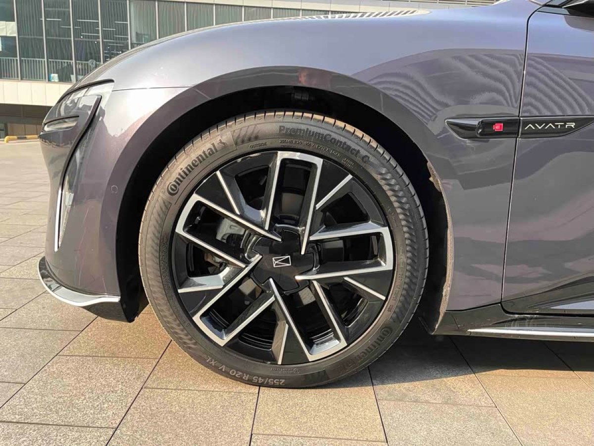 Avatr 06 2025 car image #5