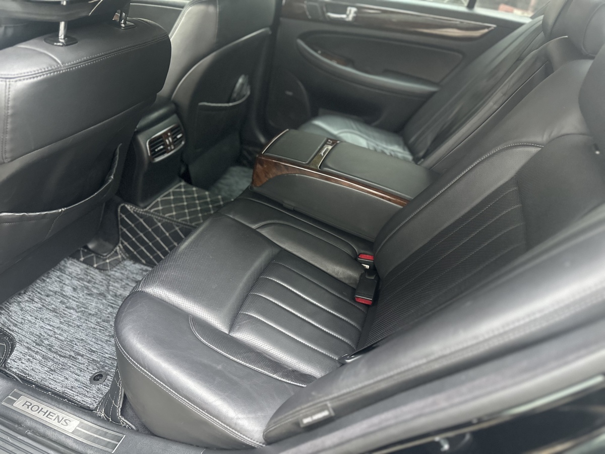 Hyundai Rohens 2011 car image #5