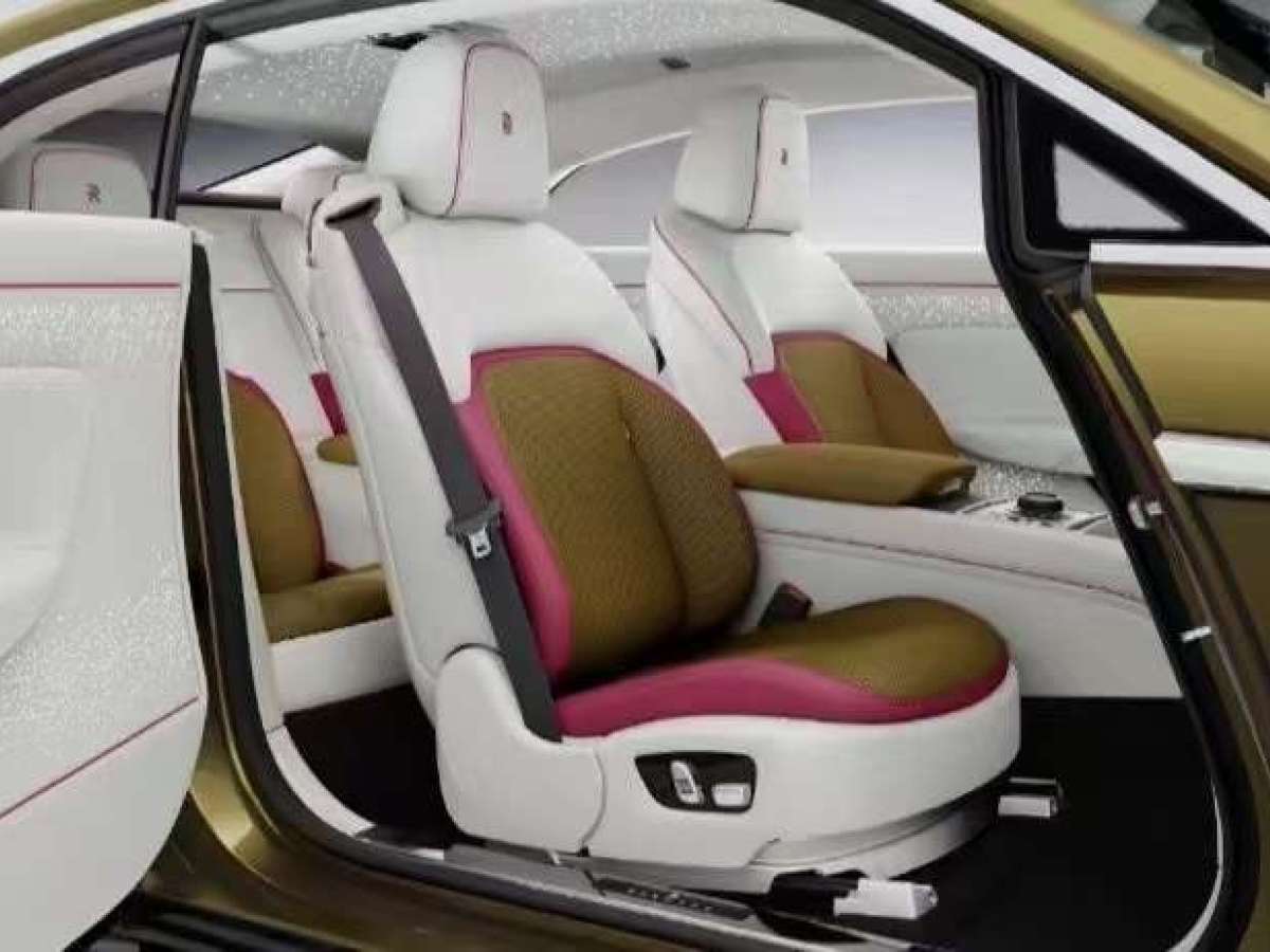 Rolls-Royce Spectre صورة سيارة #5