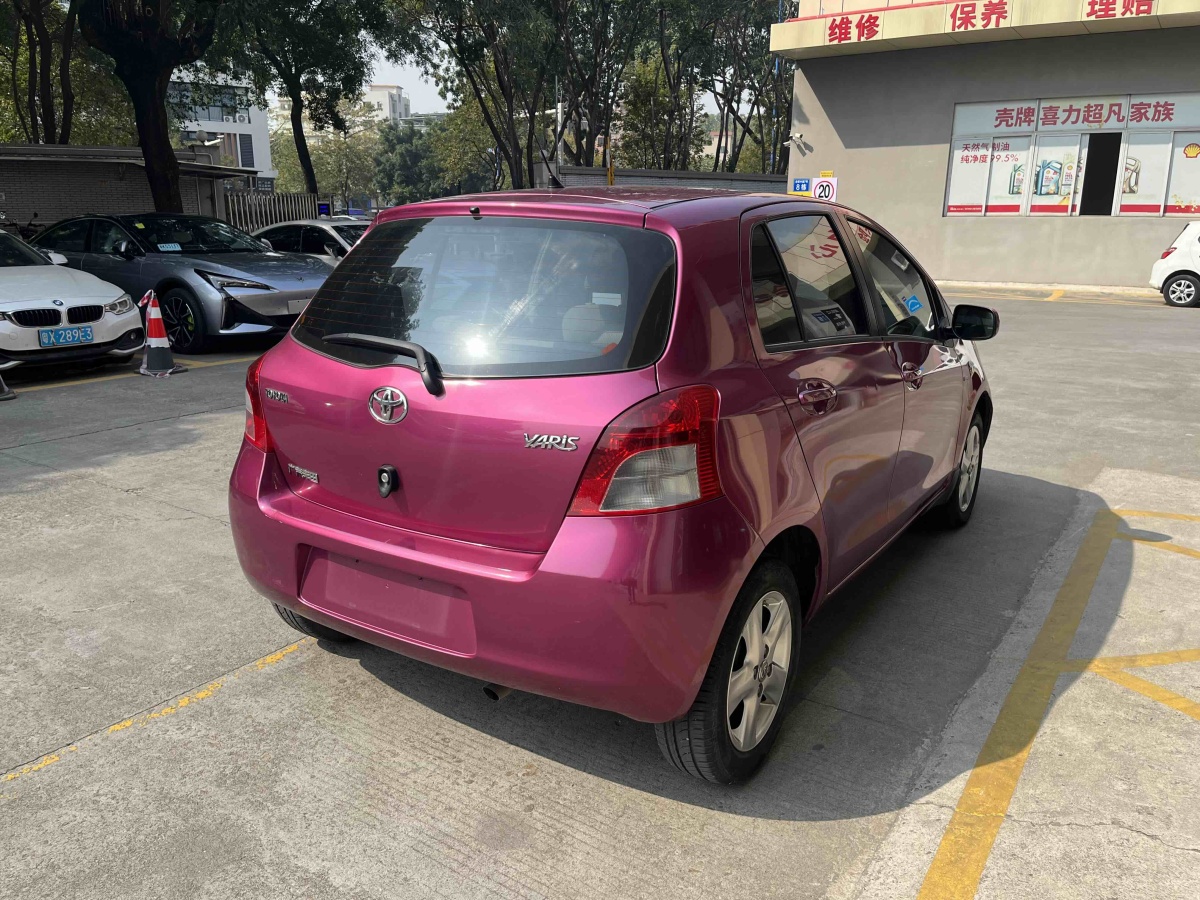 Toyota Yaris 2010 imagem de carro #5