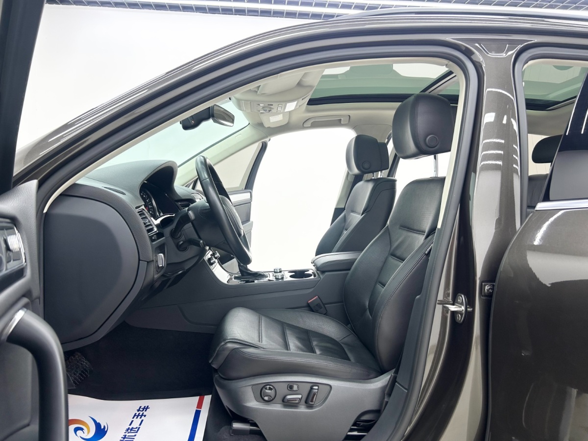 Volkswagen Touareg 2016 car image #5