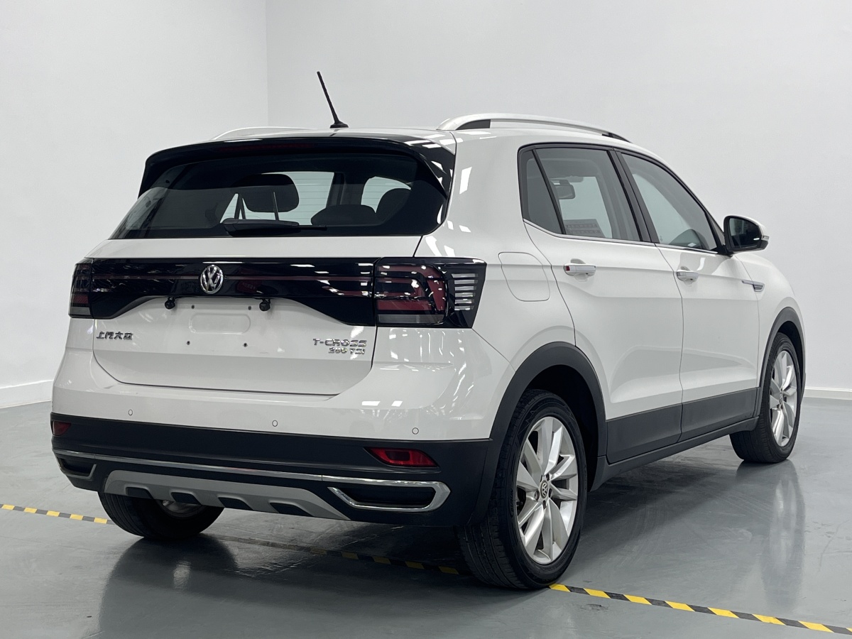 Volkswagen T-Cross 2019 car image #5