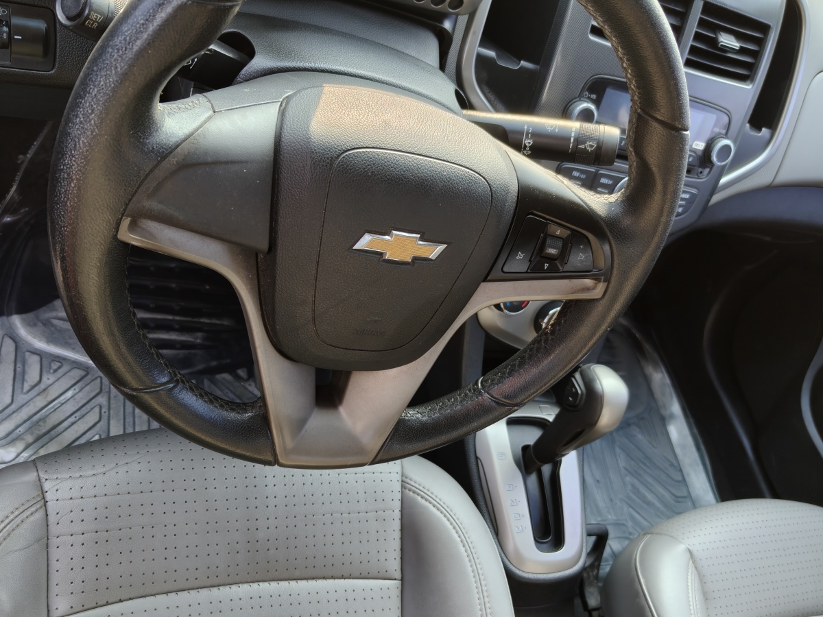 雪佛兰 爱唯欧 2012 汽车图片 #5