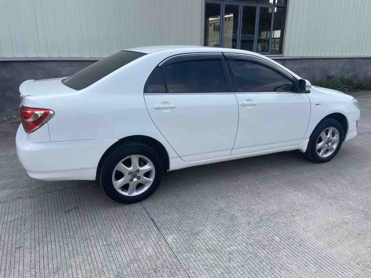 Toyota Corolla (Classic) 2013 immagine di auto #5