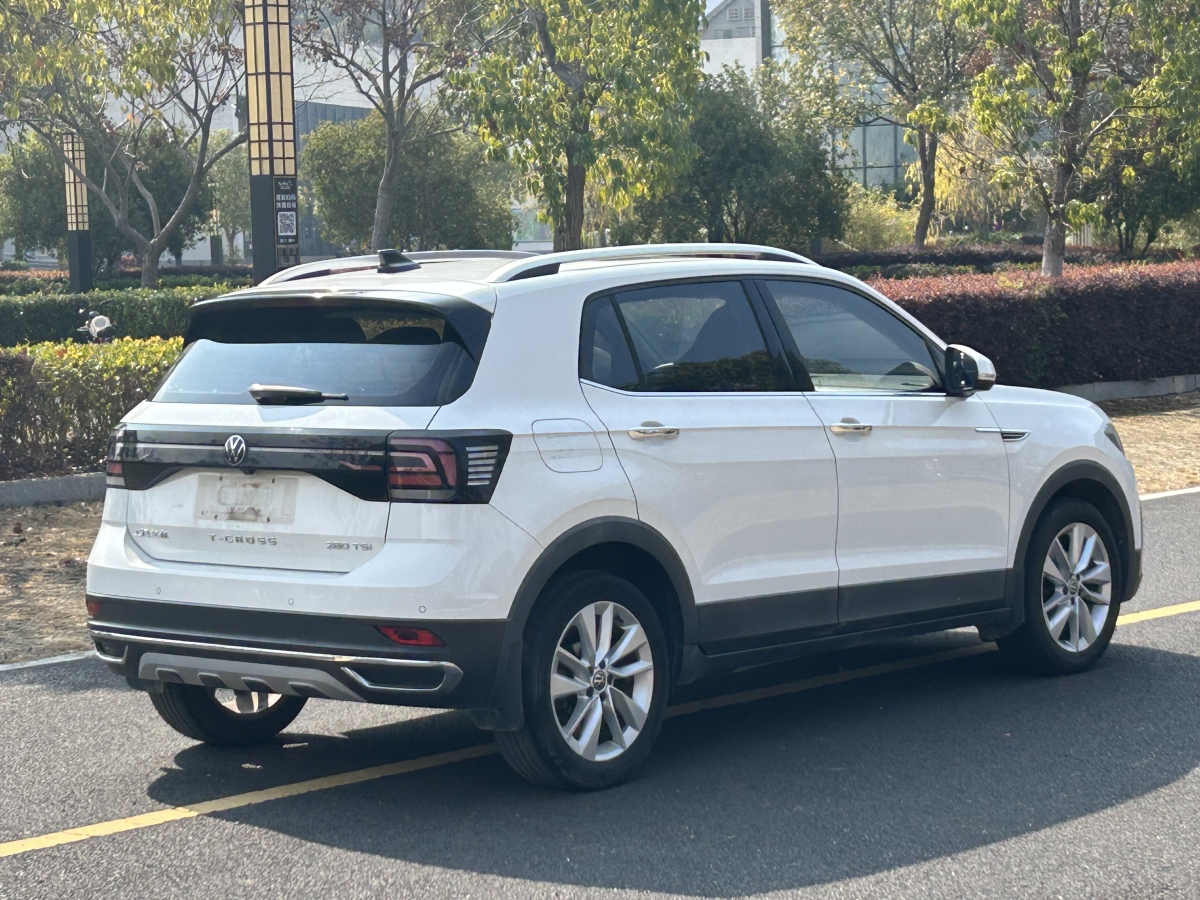Volkswagen T-Cross 2020 car image #5