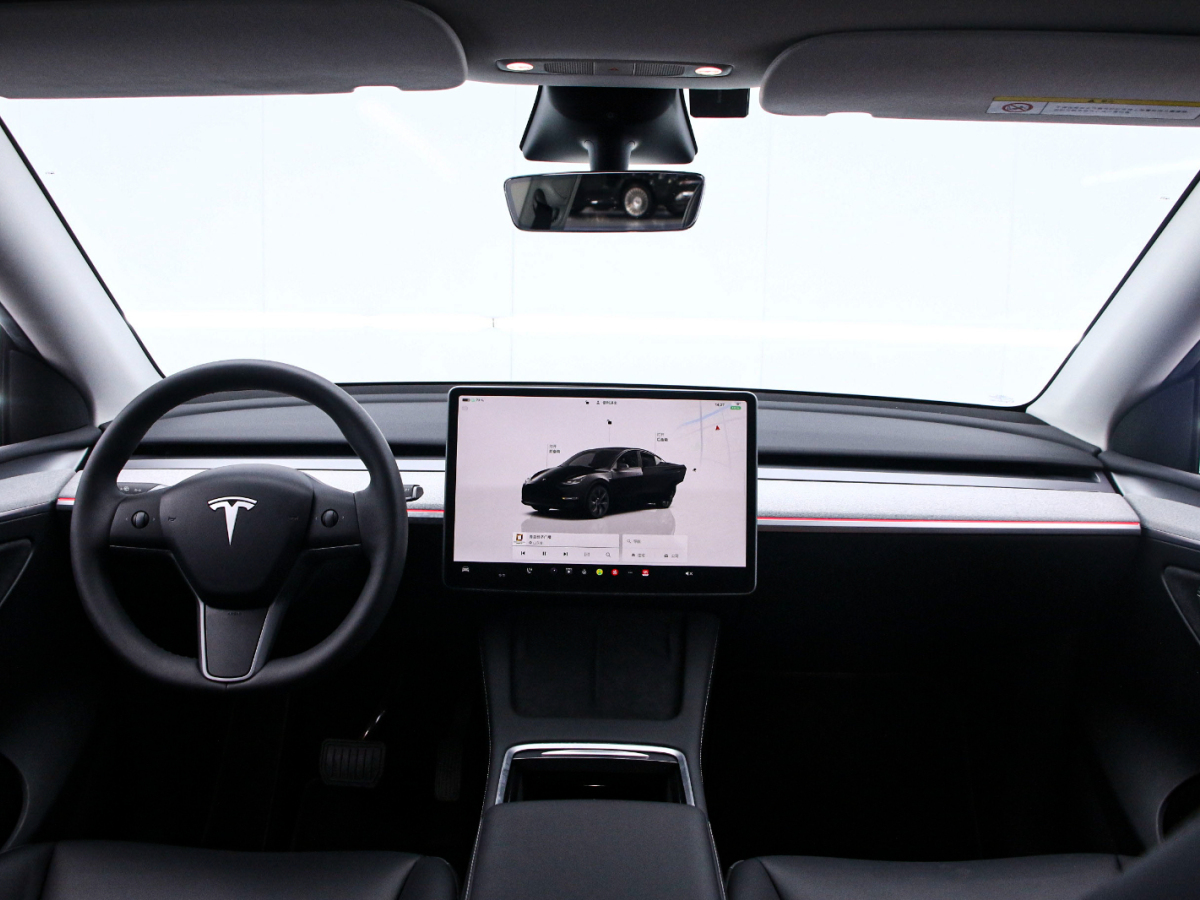 Tesla Model Y 2023 #5 Tesla Model Y 2023 car image #5
