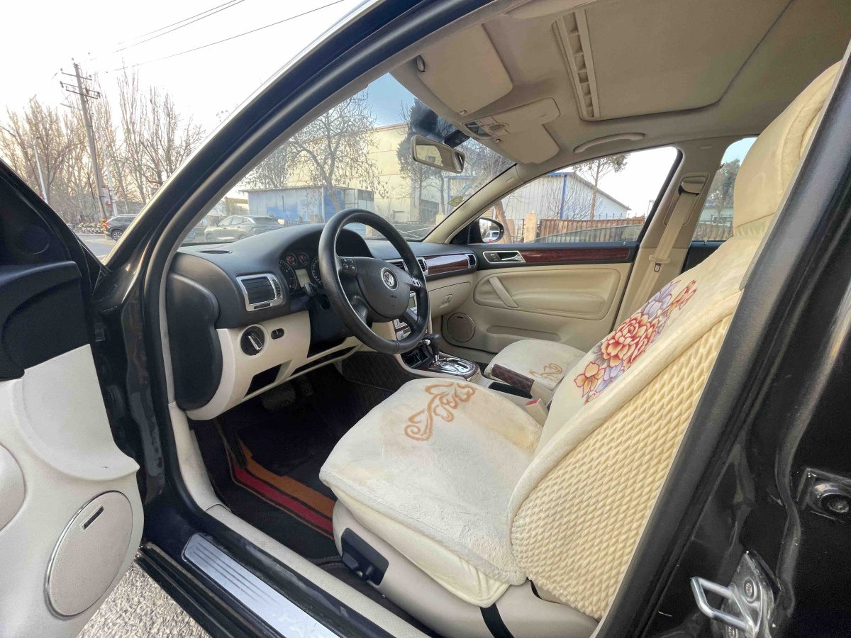 Volkswagen Passat Lingyu 2010 #5 Volkswagen Passat Lingyu 2010 car image #5