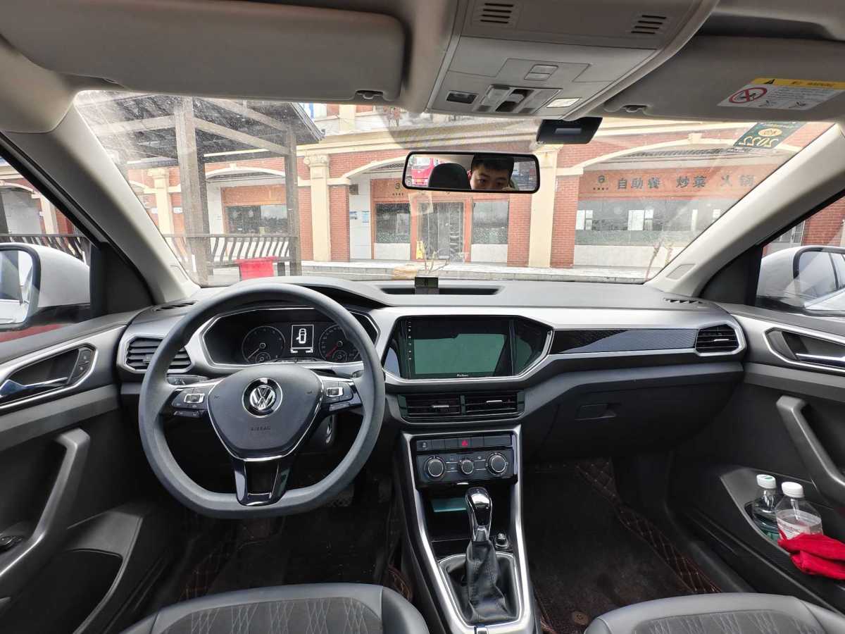 Volkswagen T-Cross 2020 car image #5