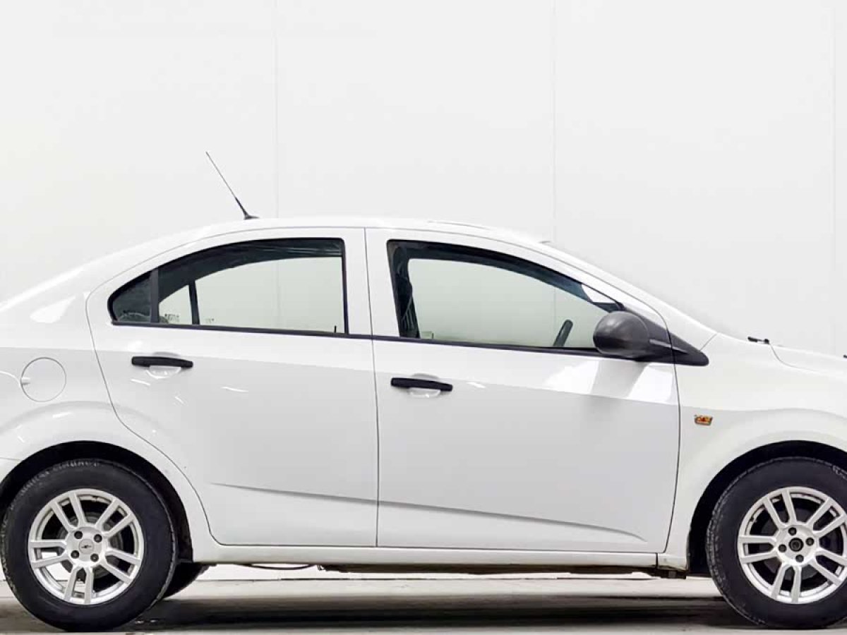 雪佛兰 爱唯欧 2013 #5 雪佛兰 爱唯欧 2013 汽车图片 #5