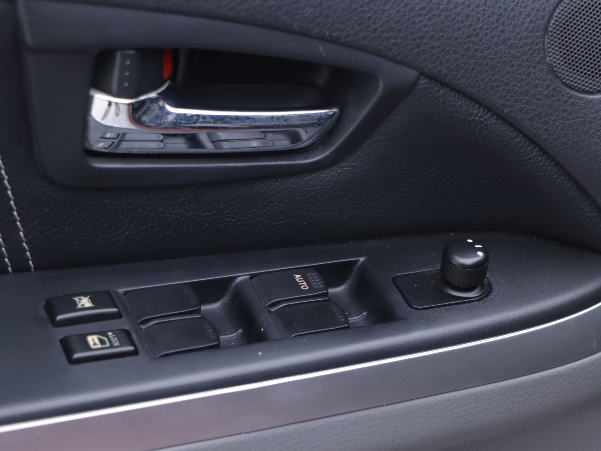 铃木 天语 SX4 2011 汽车图片 #5