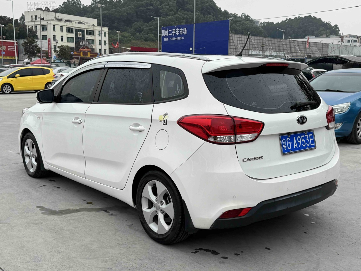 Kia Carens 2013 immagine di auto #5