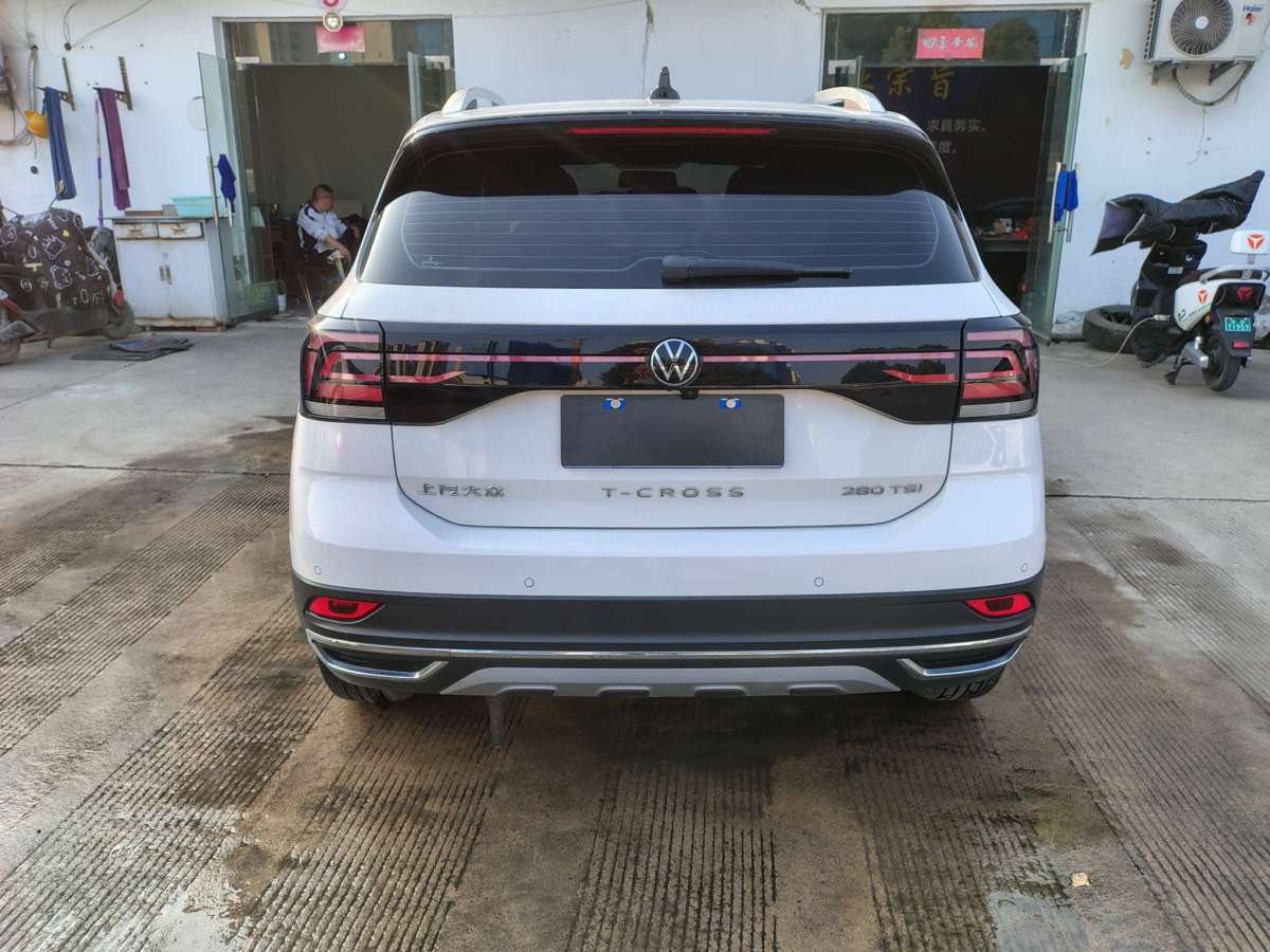 Volkswagen T-Cross 2021 #5 Volkswagen T-Cross 2021 car image #5