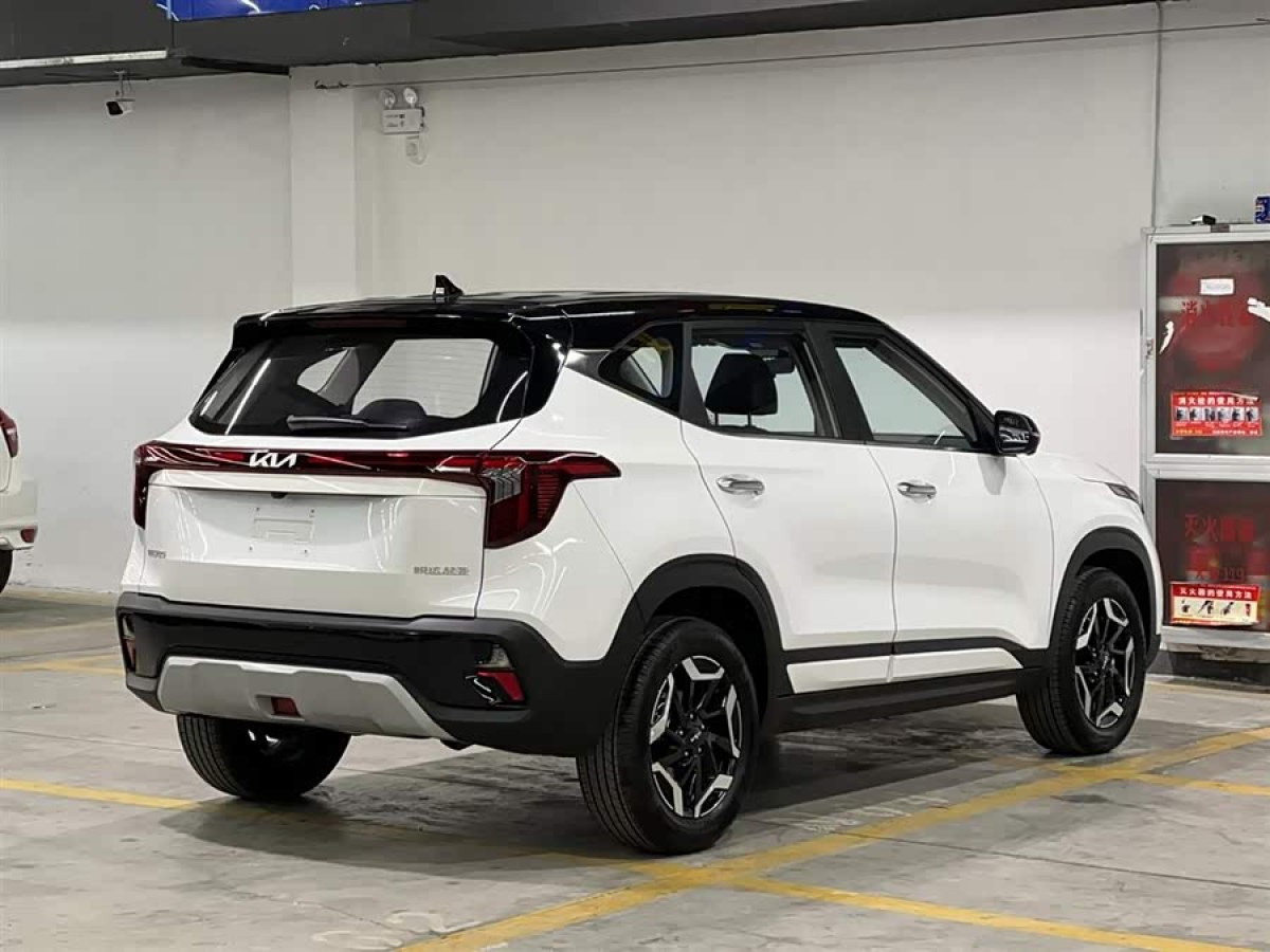 Kia Seltos 2025 car image #5