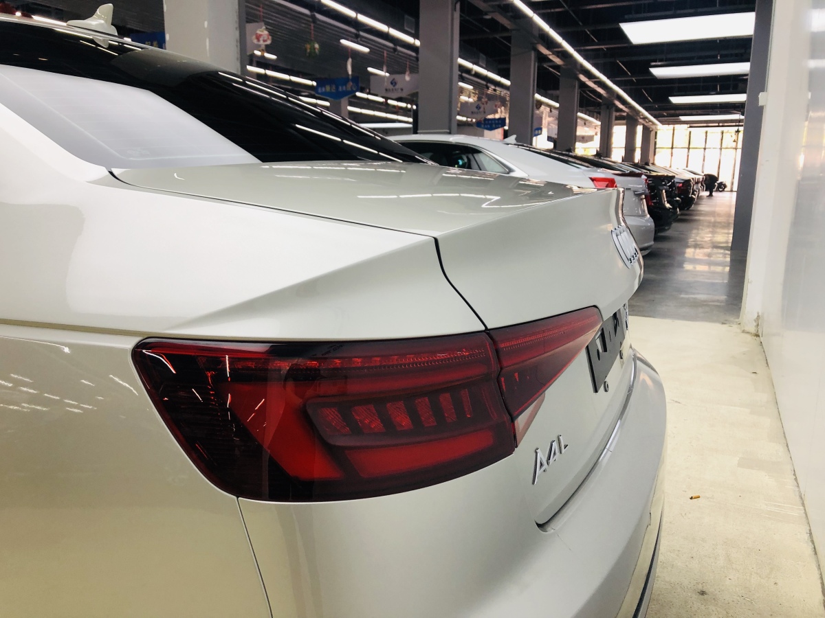 Audi A4L 2018 #5 Audi A4L 2018 car image #5