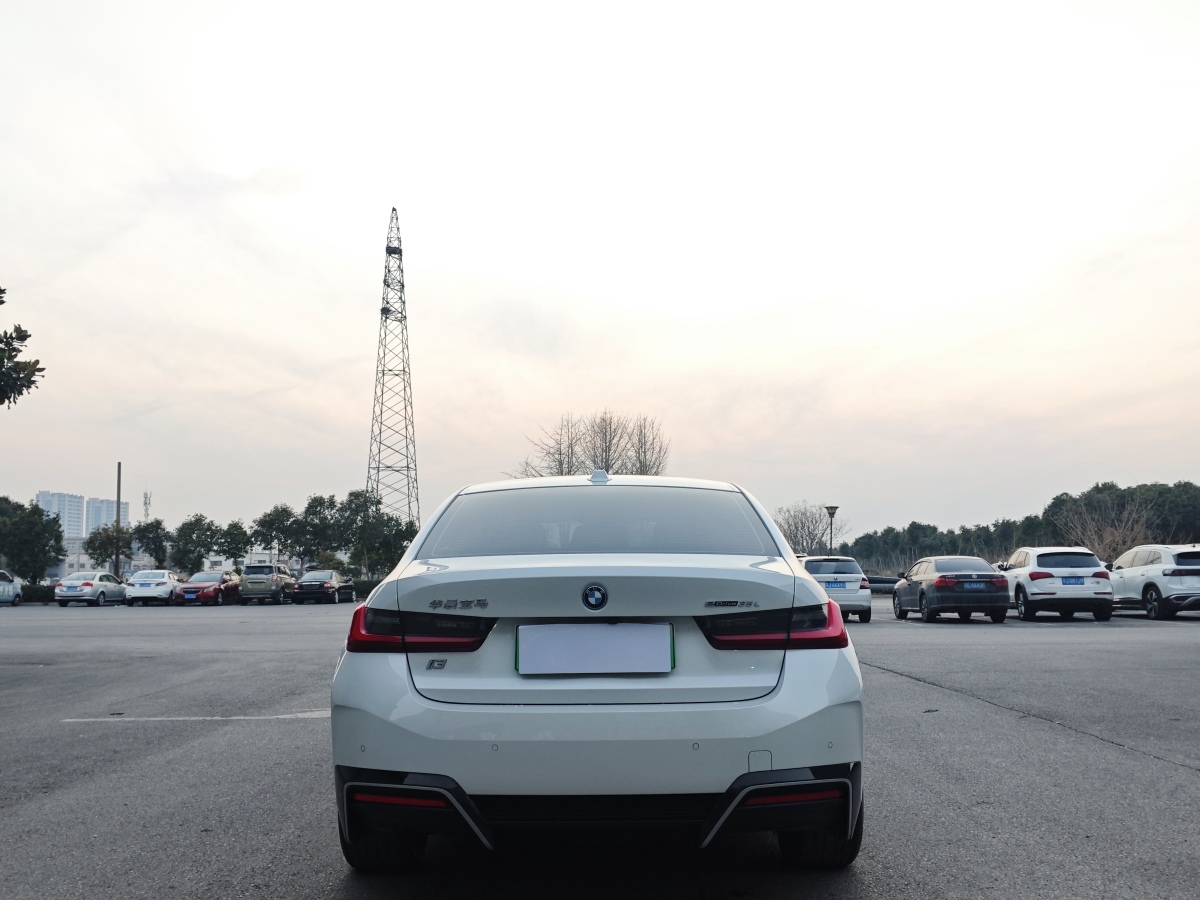 BMW i3 2023 immagine di auto #5