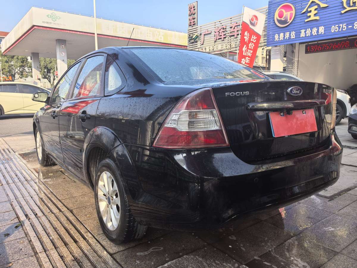 Ford Focus 2013 car image #5