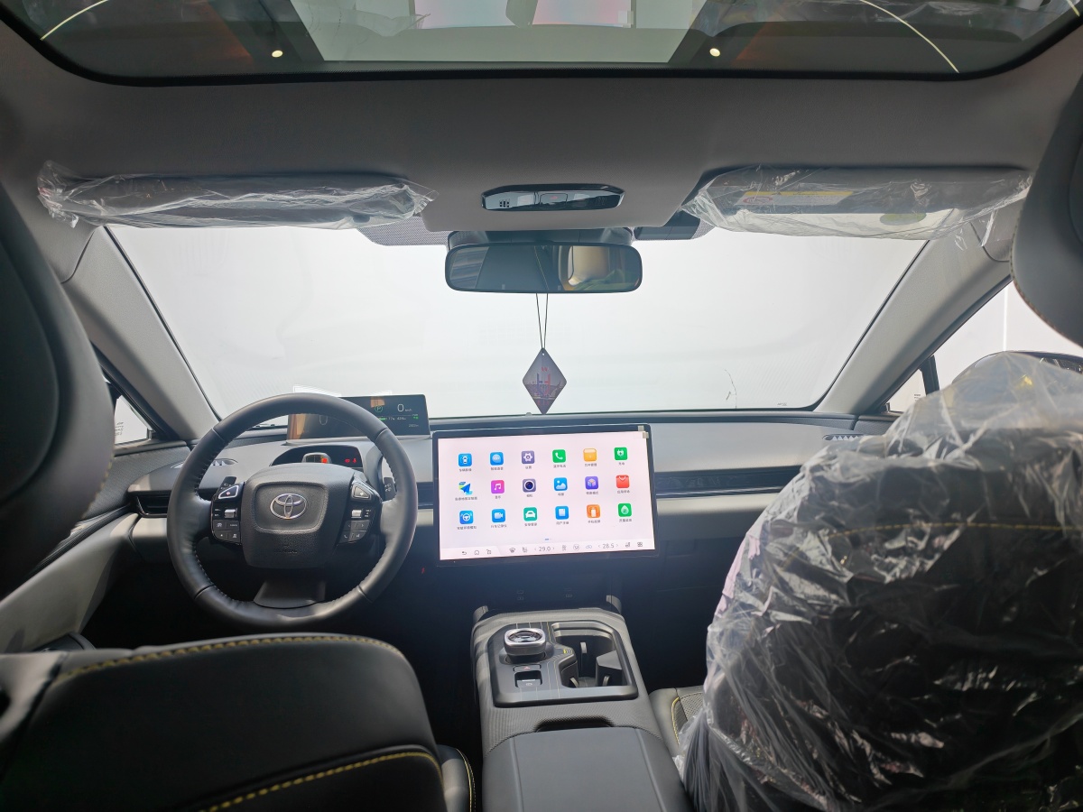 Toyota bZ5 2025 car image #5