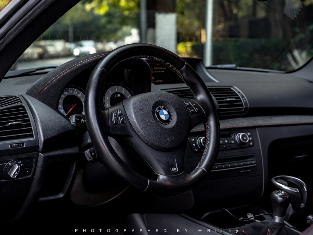 BMW 1 Series M 2011 car image #5