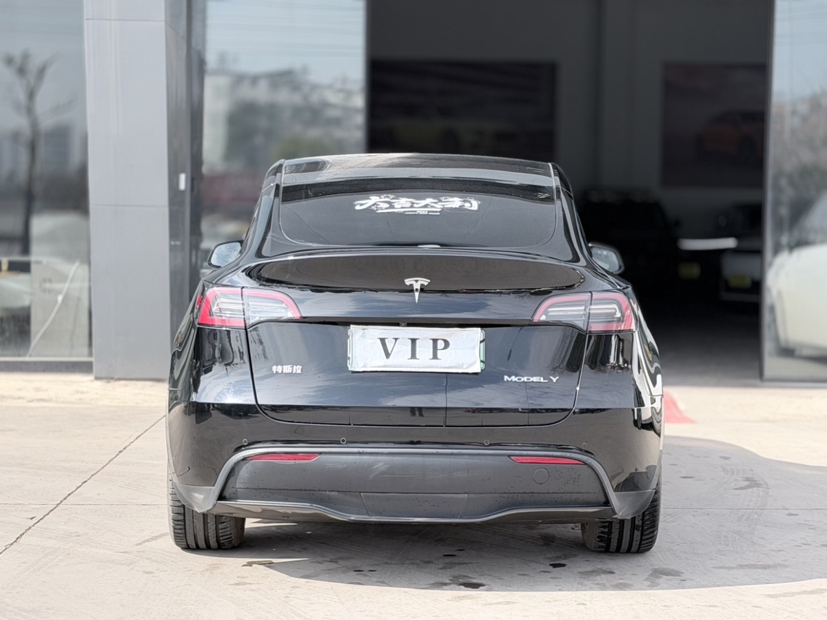 Tesla Model Y 2023 car image #5