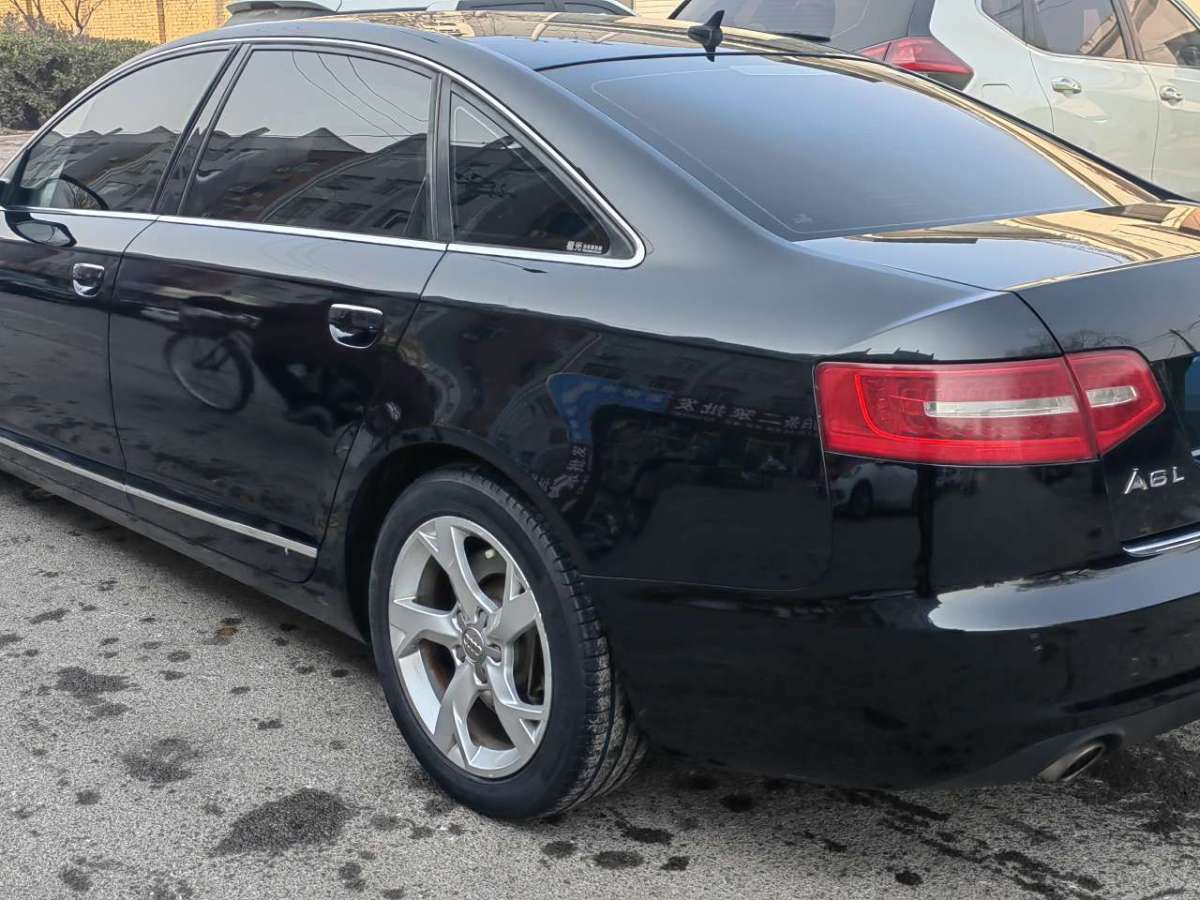 Audi 2010 car image #5