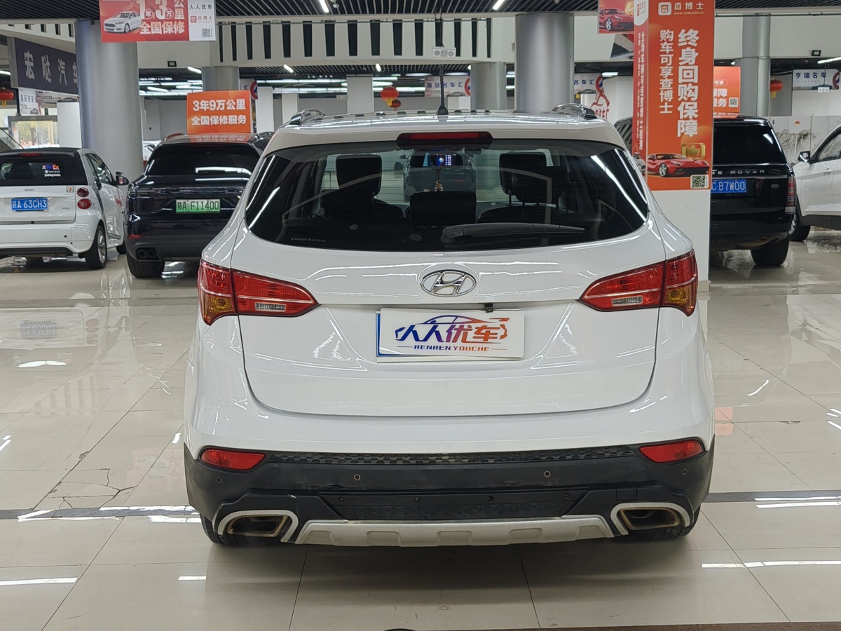 Hyundai Santa Fe 2013 car image #5