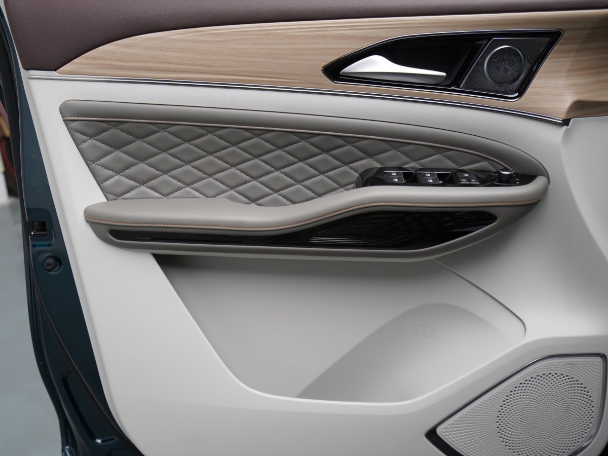 Forthing Yacht 2024 #5 Forthing Yacht 2024 car image #5