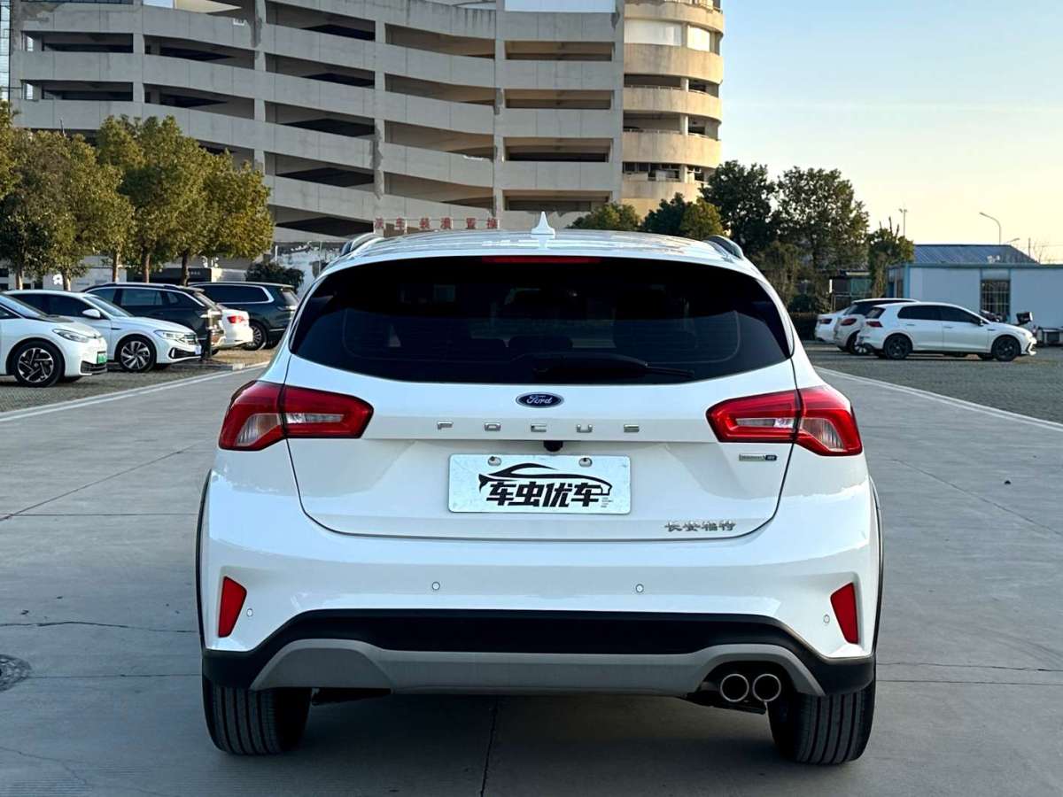 Ford Focus Active 2021 صورة سيارة #5