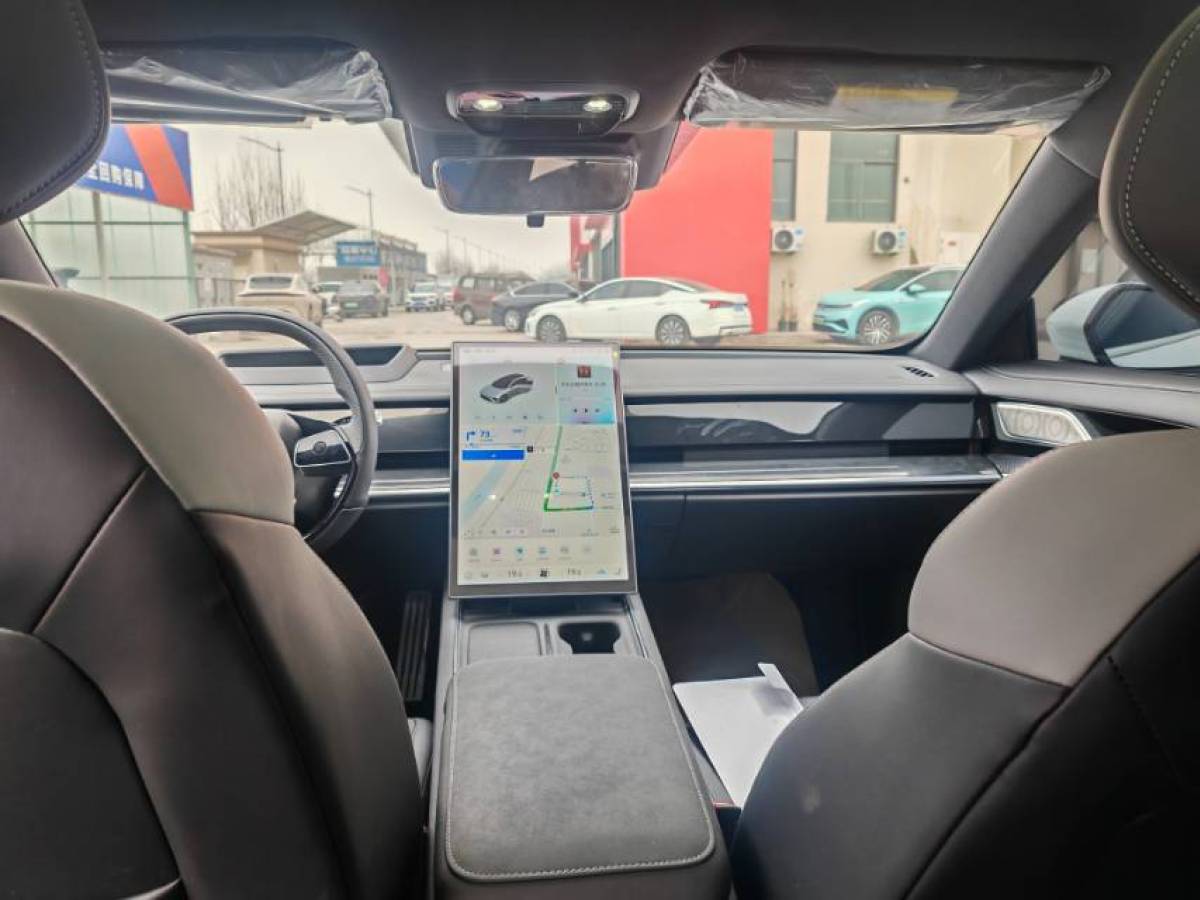 哪吒汽车 哪吒S猎装 2025 汽车图片 #5