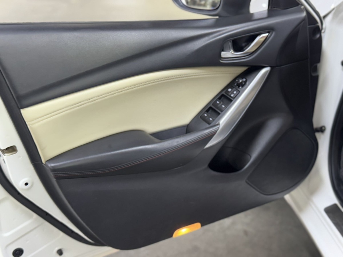 Mazda 2014 car image #5