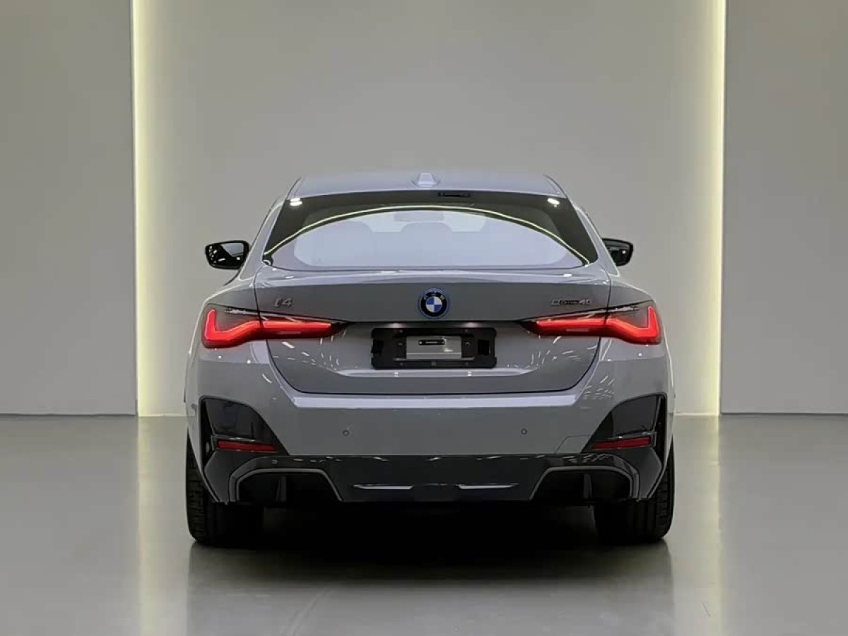 BMW i4 2025 car image #5