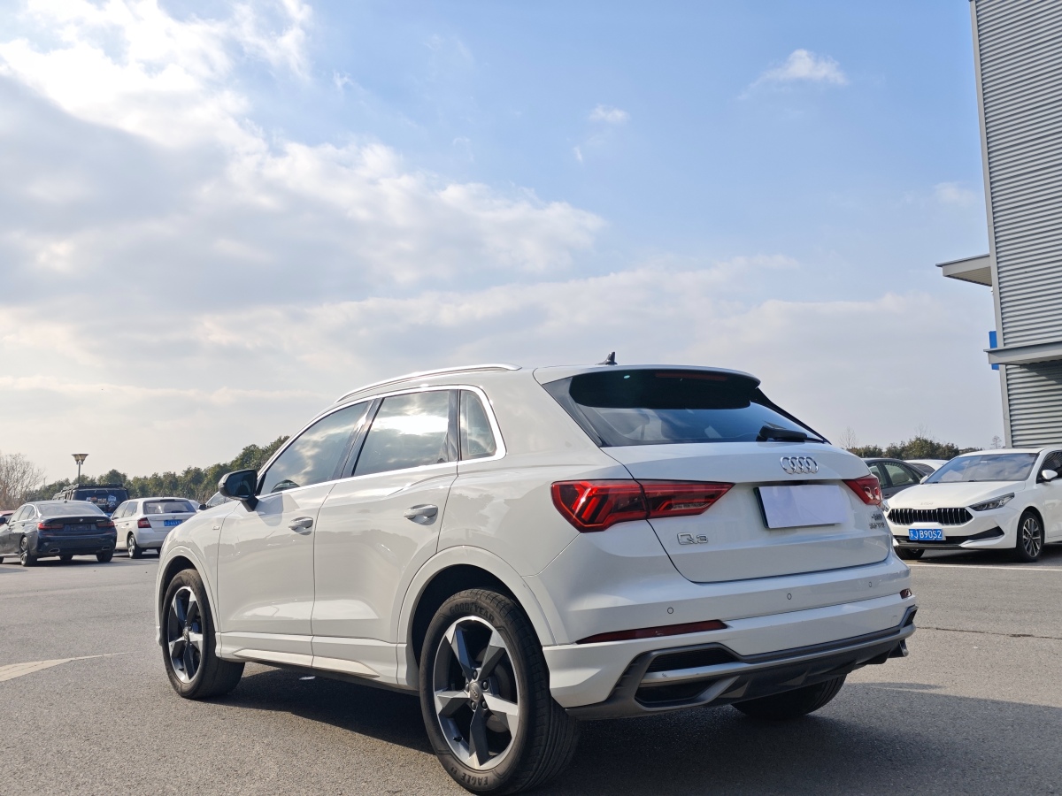 Audi 2019 car image #5