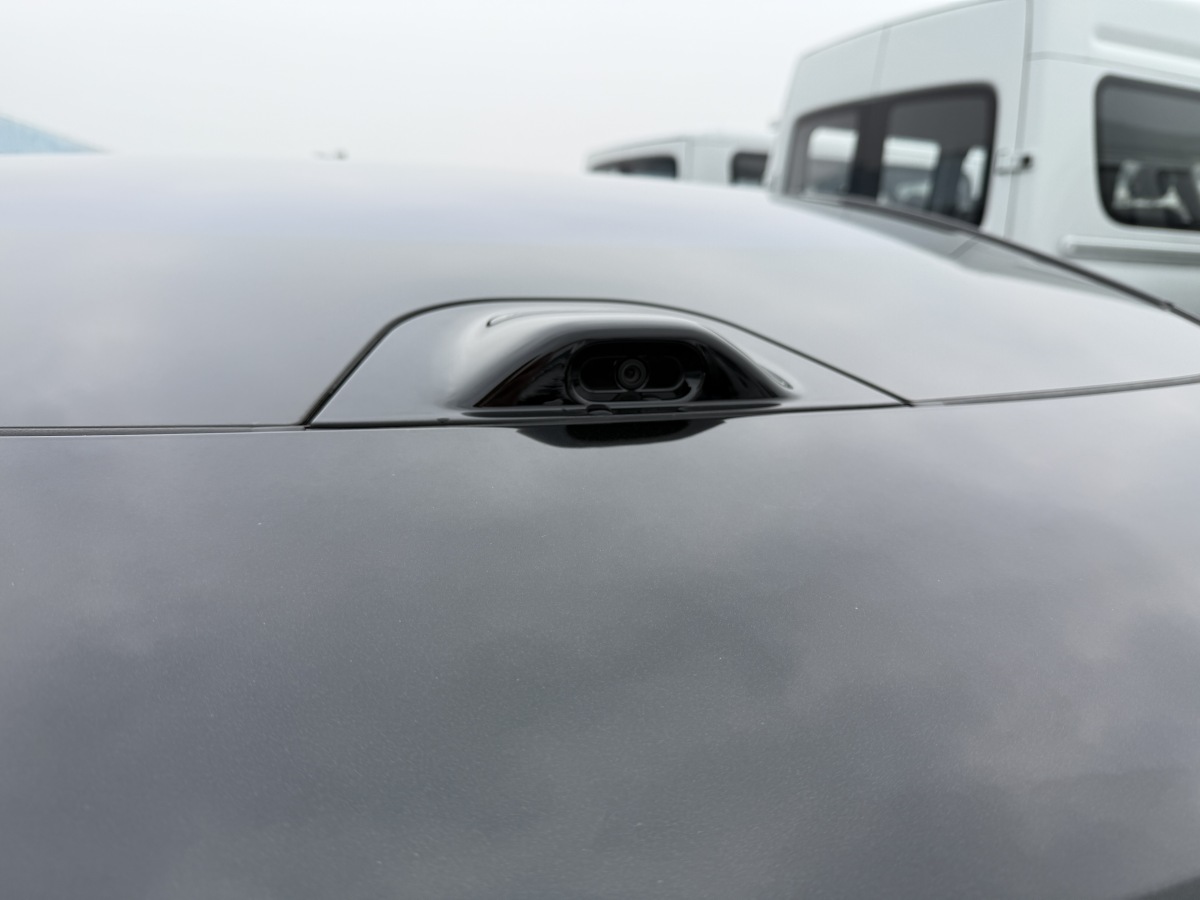 Avatr 06 2025 car image #5