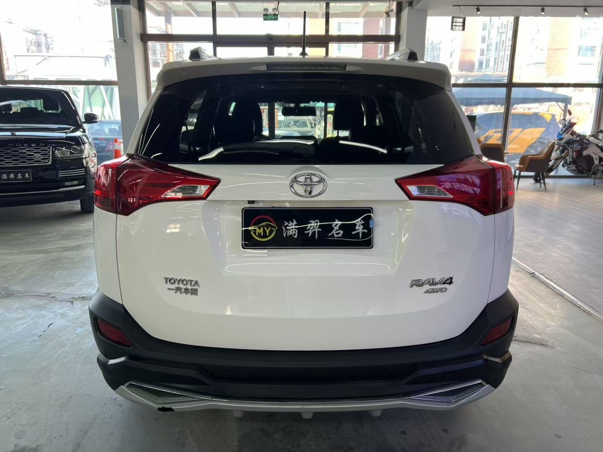 Toyota 2014 car image #5