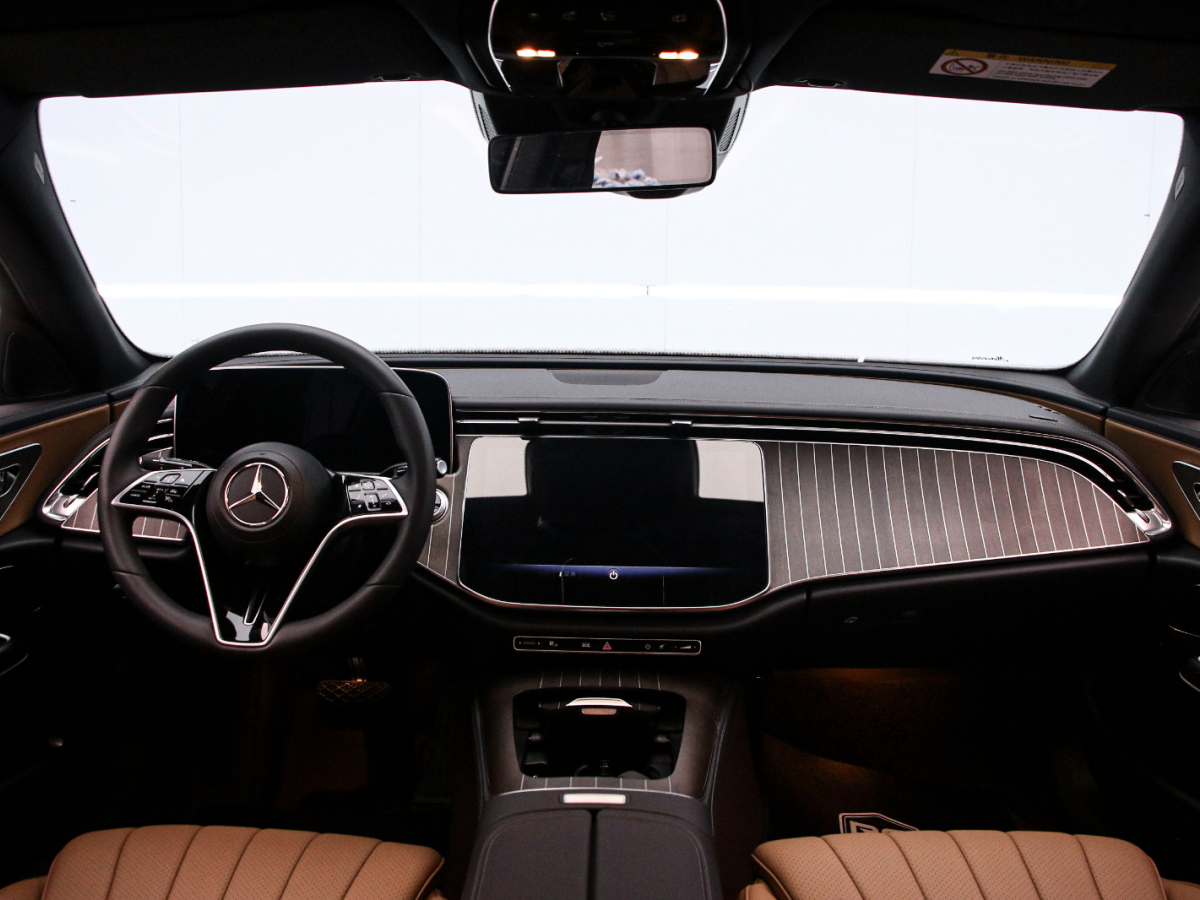 Mercedes-Benz E Class 2024 car image #5