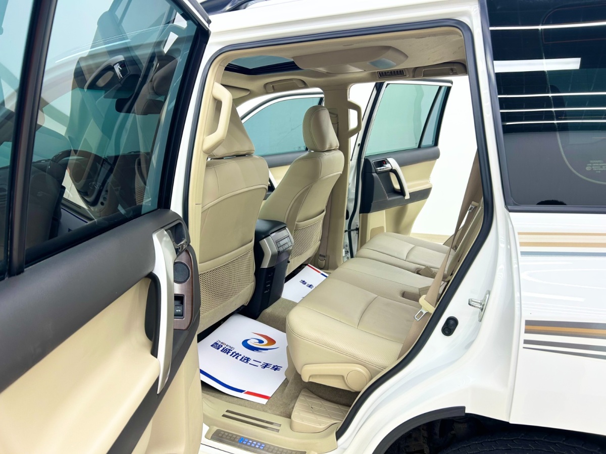 Toyota Land Cruiser Prado 2013 car image #5